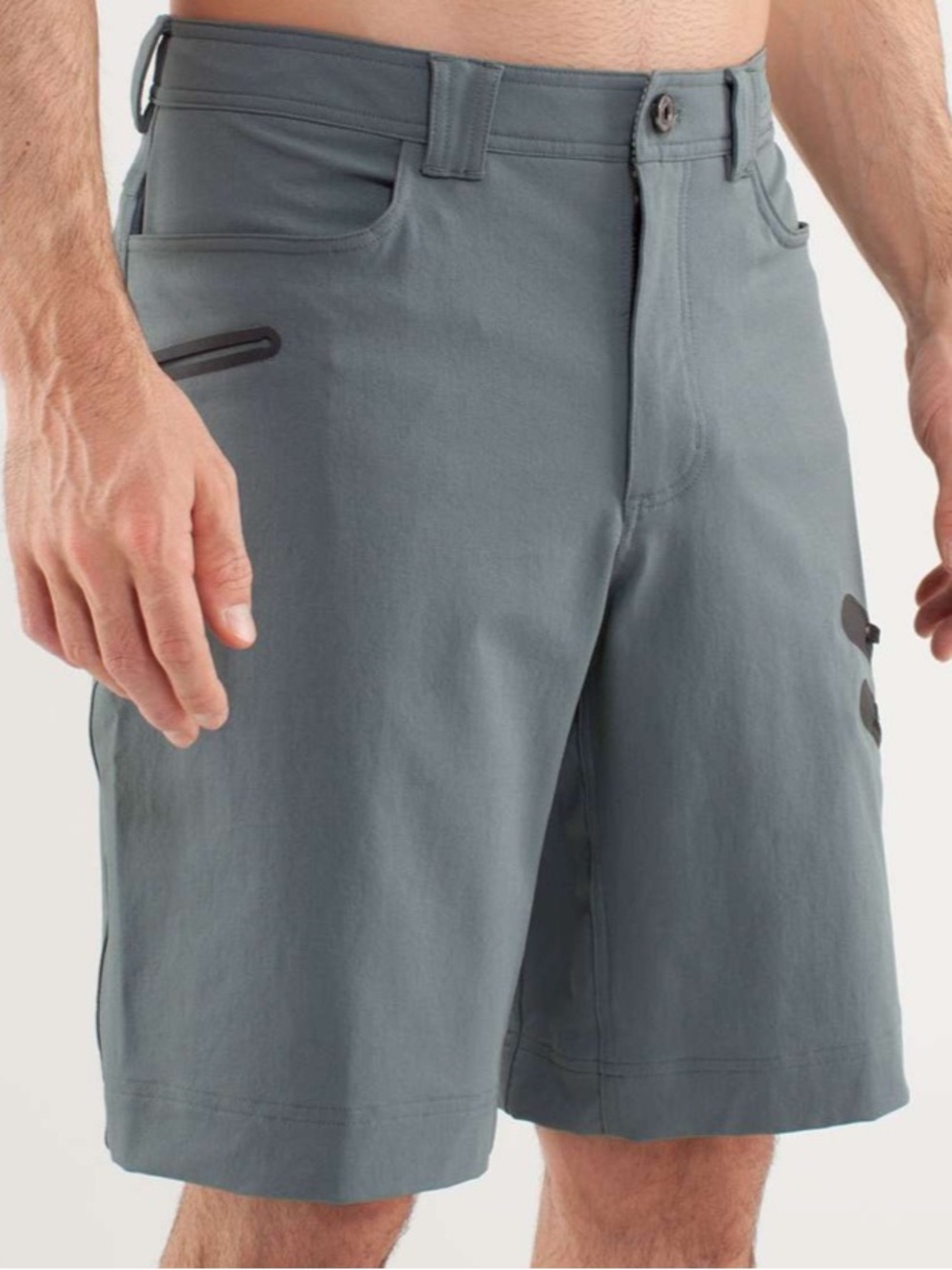 Lululemon Men's Cadence Commute Cargo Shorts Gray Size 34 11”Inseam w/pockets